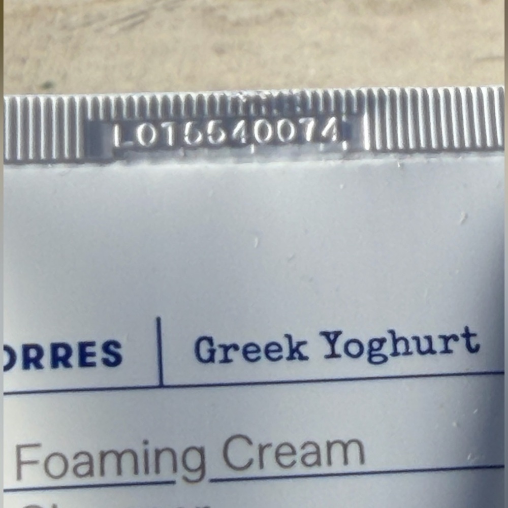 KORRES Greek Yoghurt Foaming Cleanser with Pre + Probiotics - Picture 6 of 8